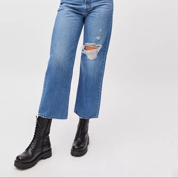 Vintage Levi’s Butt Rip / Ass Rip Ribcage Straight Ankle Jeans - Picture 9 of 10